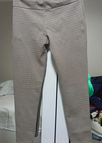 Gri Yılan Desenli Fermuarlı Kadın Kumaş Pantolon - Görsel 3