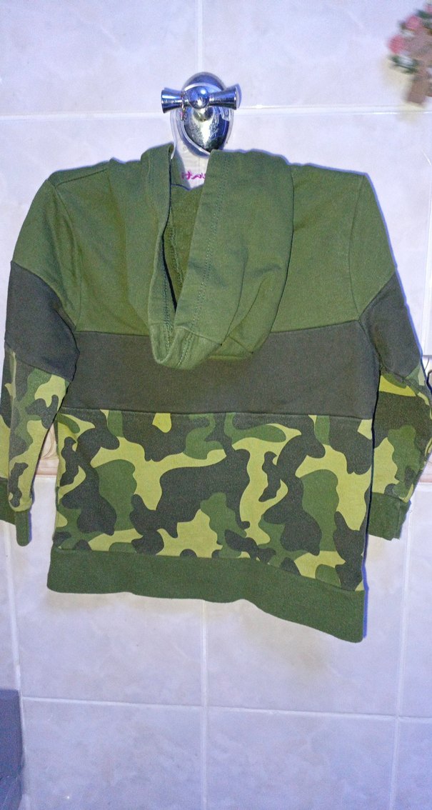 Erkek Çocuk Kamuflaj Kapüşonlu Sweatshirt - Görsel 3