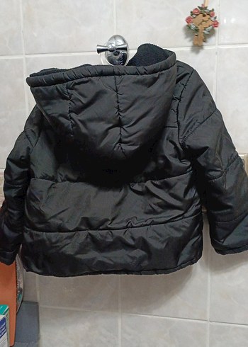 Siyah Erkek Çocuk Kapüşonlu Fermuarlı Mont - Görsel 3