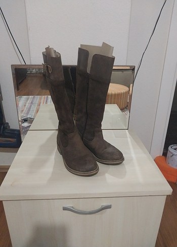 Levis İÇİ KÜRKLÜ LEVİ'S SÜET ÇİZME