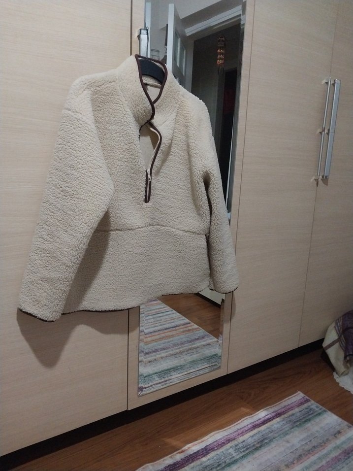 BEJ FERMUARLI ÖN CEPLİ PELUŞ SWEATSHİRT - Görsel 5