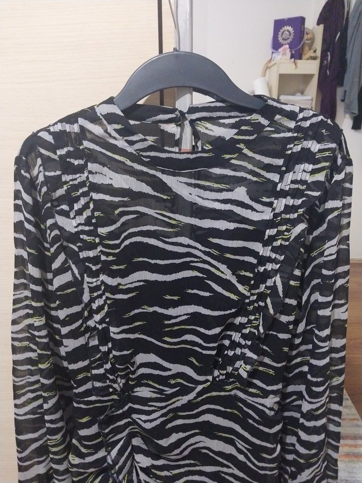 Zebra Desenli Fırfırlı Twist Elbise - Görsel 4