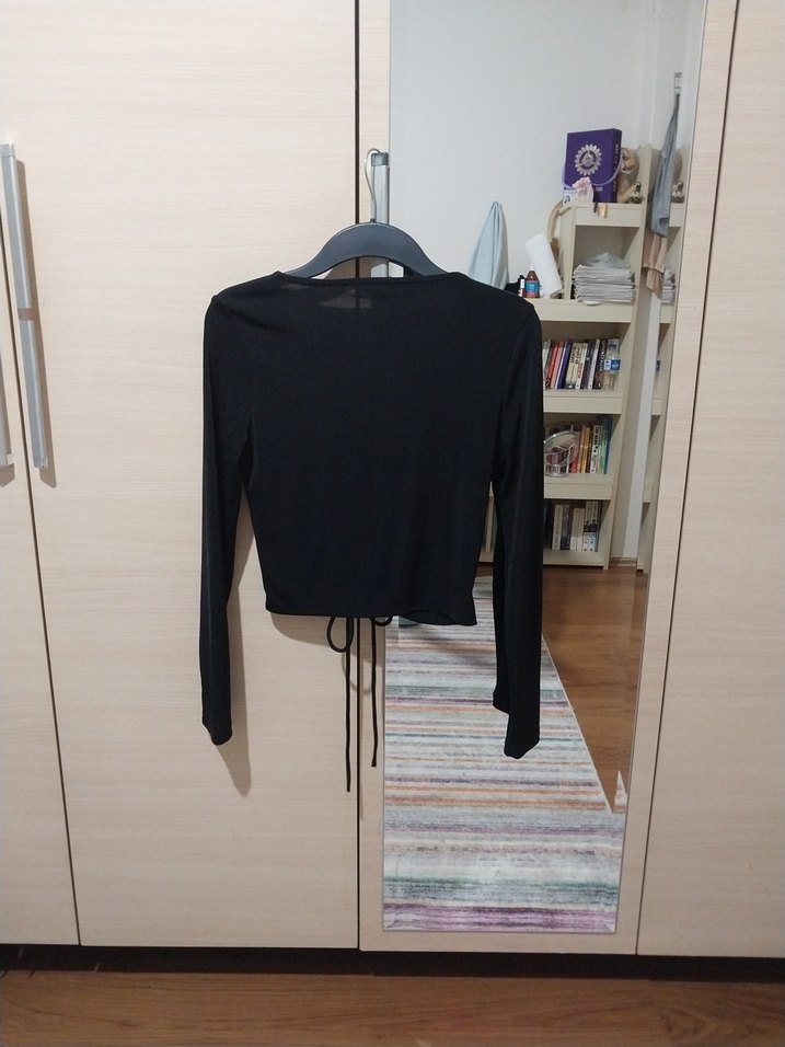 DERİN V BÜZGÜLÜ JARSE BLUZ - Görsel 4