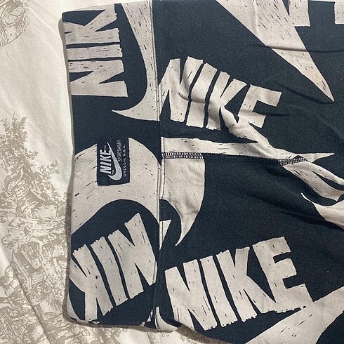xs Beden siyah Renk nike tayt