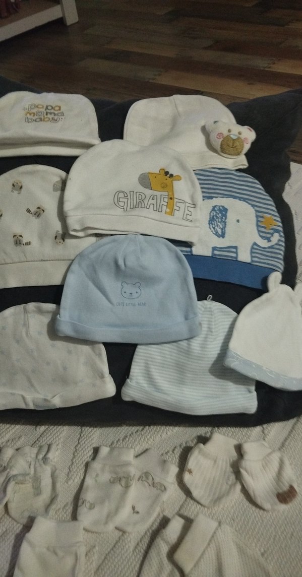 Bebek Erkek Beyaz Pamuklu Örme Şapka Seti eldiven ile birlikte - Görsel 4