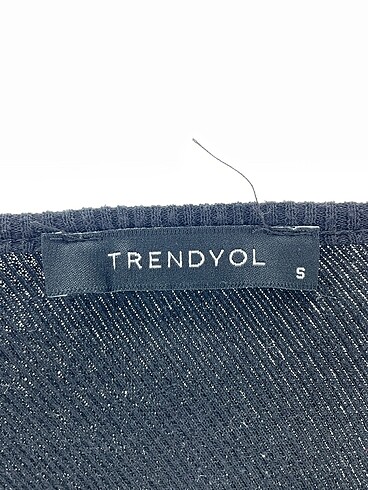 s Beden siyah Renk Trendyol & Milla Bluz %70 İndirimli.
