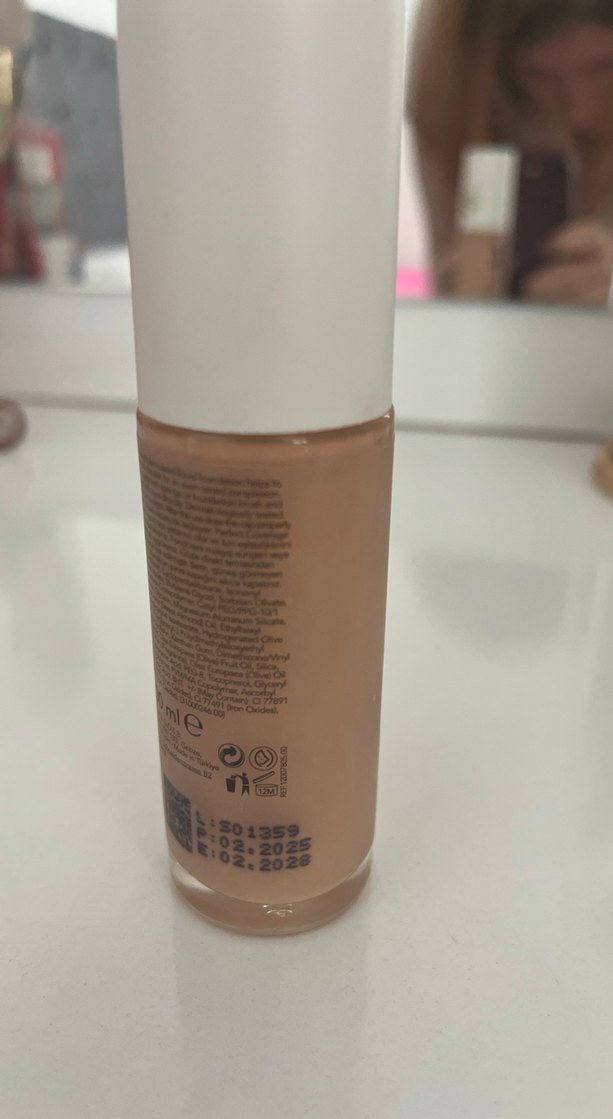 Flormar Perfect Coverage Fondöten SPF 15 - Bej - Görsel 2