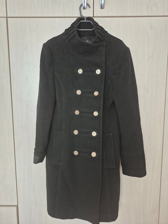 Düğmeli Siyah Kaşe Kaban - Görsel 3