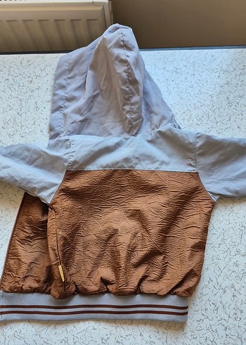 Kahverengi Kapüşonlu Erkek Çocuk Mont - Görsel 5