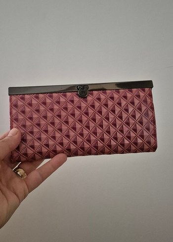 Louis Vuitton Pembe Kapitone Uzun Cuzdan Siklik Ve Pratiklik Bir Arada