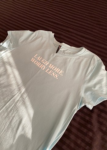 Gri Baskılı Kadın Tişört - Görsel 3