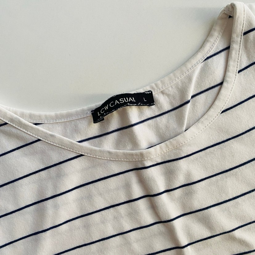 Kadın Beyaz Çizgili Kısa Kollu Tişört - Görsel 2