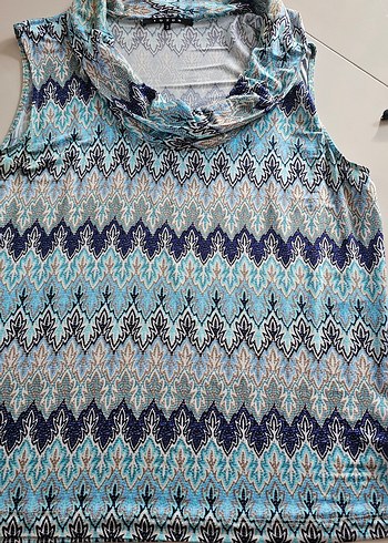 tüzün Gri-Mavi Desenli Kolsuz Bluz - Görsel 5