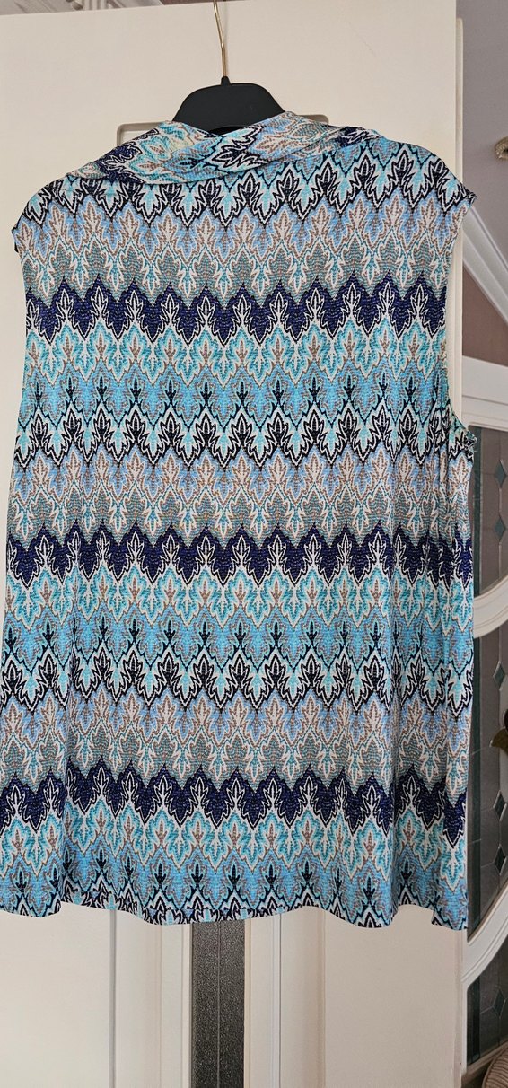 tüzün Gri-Mavi Desenli Kolsuz Bluz - Görsel 2