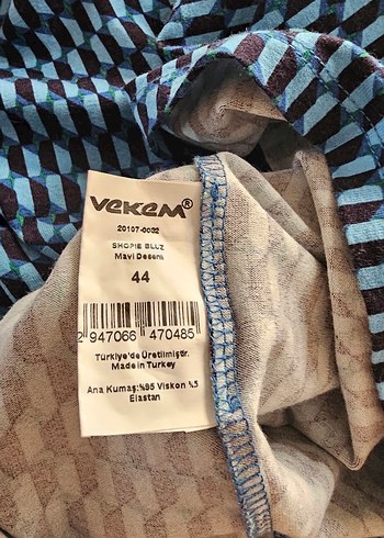 Desenli Mavi V Yaka Kısa Kollu Bluz - Görsel 6