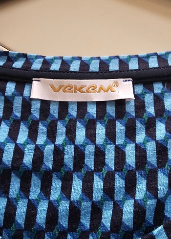 Desenli Mavi V Yaka Kısa Kollu Bluz - Görsel 5