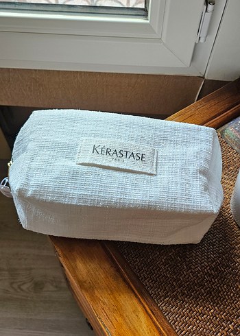 Beyaz Kérastase Kadın Makyaj Çantası - Görsel 10