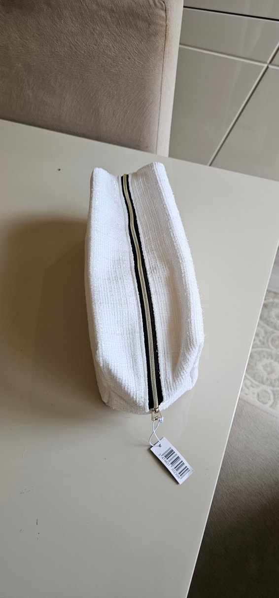 Beyaz Kérastase Kadın Makyaj Çantası - Görsel 2