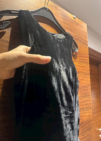 Siyah kısa Kadife Sleevess Elbise - Görsel 2