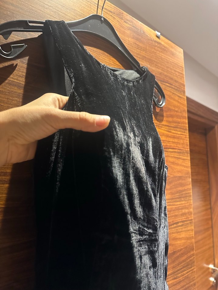 Siyah kısa Kadife Sleevess Elbise - Görsel 2