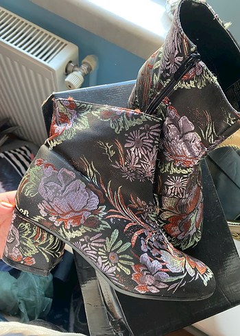 LCW Nakışlı Bot - Görsel 3