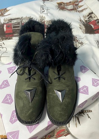 Kürk Detaylı Haki Süet Kadın Bot - Görsel 2