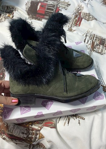 Pelinin Ayakkabıları 37