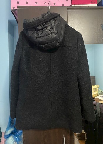 BersKapüşonlu Siyah Kaban - Görsel 2