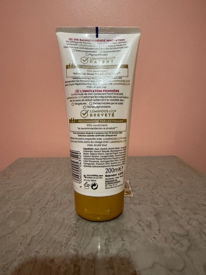 Nivea Luminous Vücut Kremi - Anti-Pigment ve Çatlak - Görsel 2