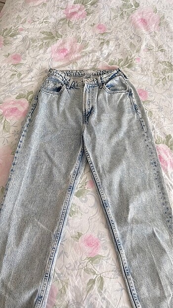 Açık Mavi Bershka Mom Jean