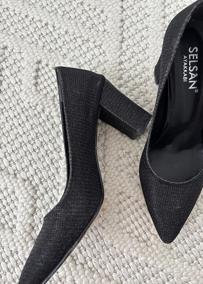 Topuklu ayakkabı - Görsel 4