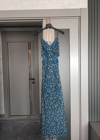 Uzun Askılı Mavi Elbise - Görsel 4