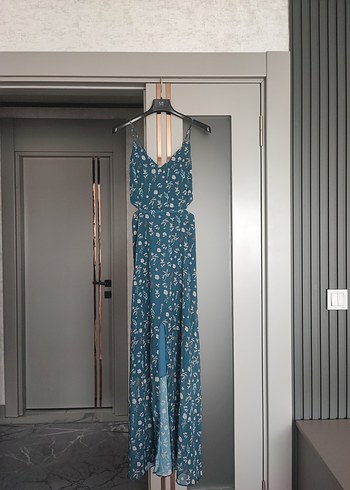 Uzun Askılı Mavi Elbise - Görsel 3