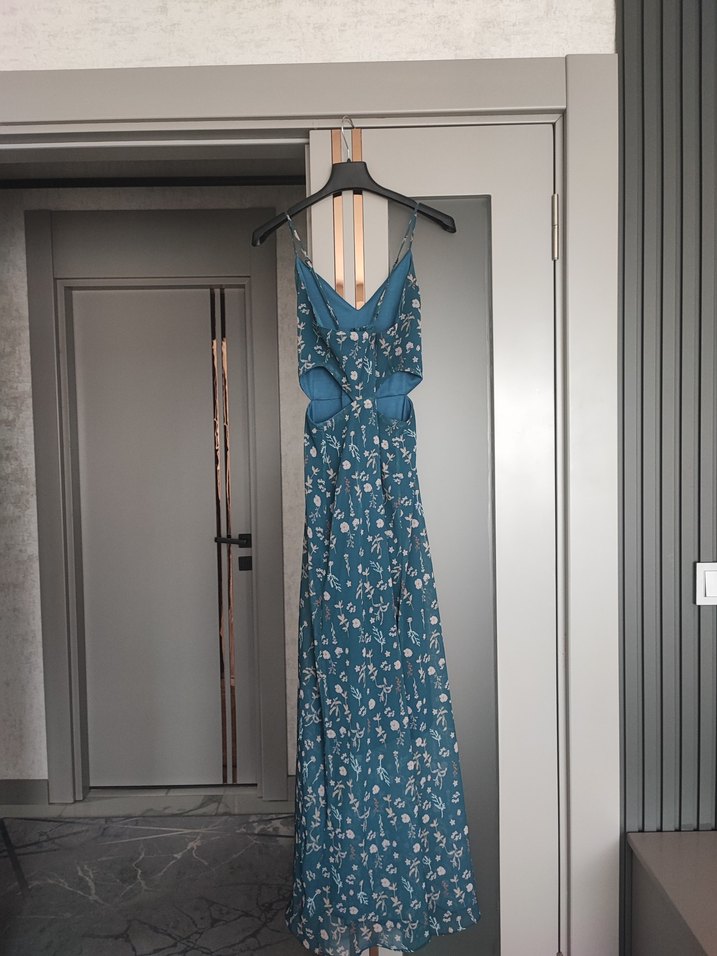 Uzun Askılı Mavi Elbise - Görsel 4