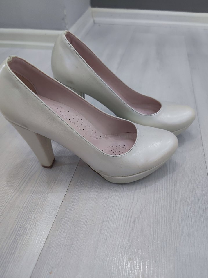 Kalın Topuklu Ayakkabı - Görsel 3