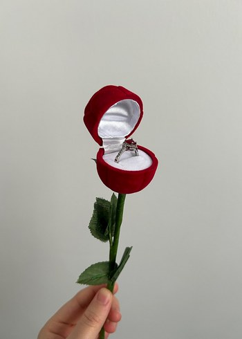 Kırmızı Renkli Gül kutu içerisinde yüzük - Görsel 2