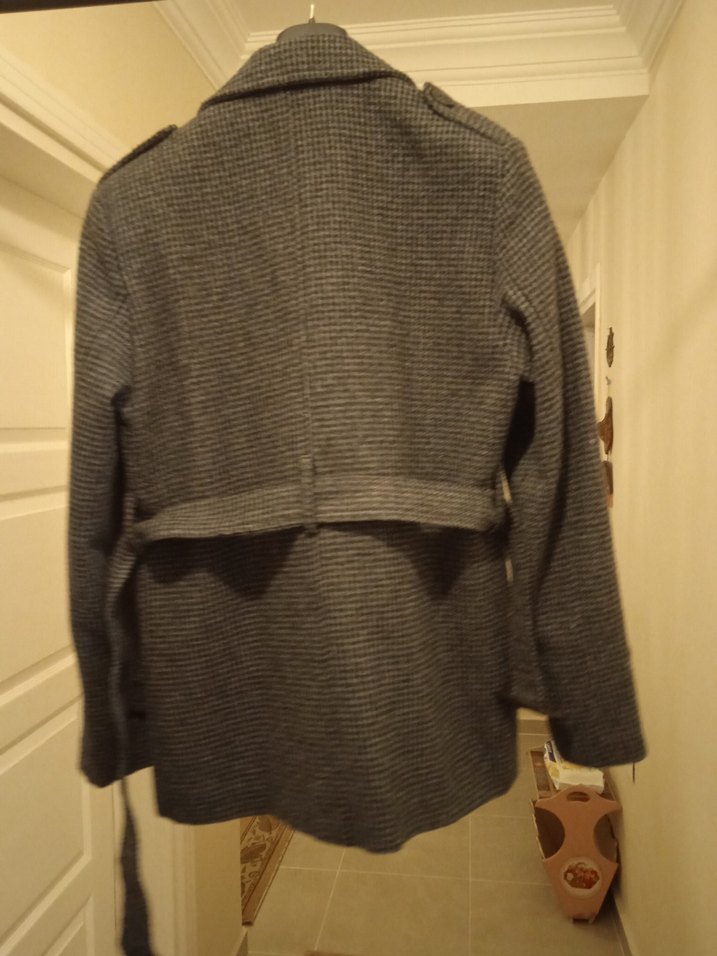 Düğmeli Gri Yün Erkek Kaban - Görsel 4