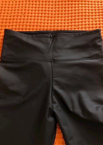 Deri Siyah Dar Kesim Kadın Tayt - Görsel 3