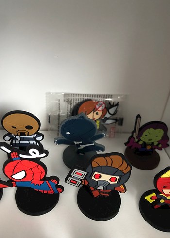 Çok Renkli Marvel Aksiyon Figürleri - Görsel 4