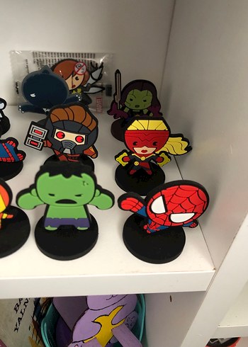 Çok Renkli Marvel Aksiyon Figürleri - Görsel 2