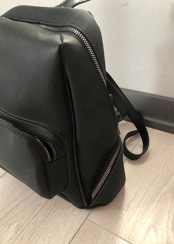 Beden Siyah Deri Kadın Sırt Çantası
