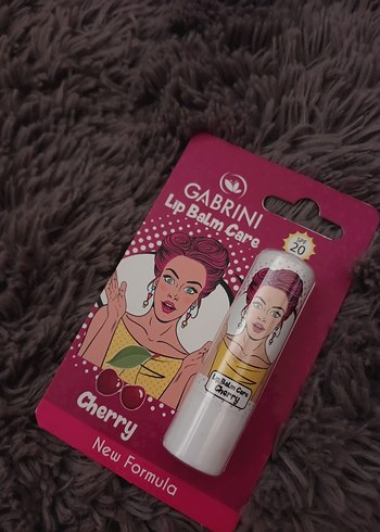 Gabrini Kiraz Aromalı Parlak Dudak Balmı - Görsel 8
