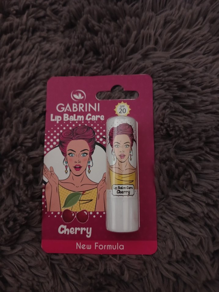 Gabrini Kiraz Aromalı Parlak Dudak Balmı - Görsel 2