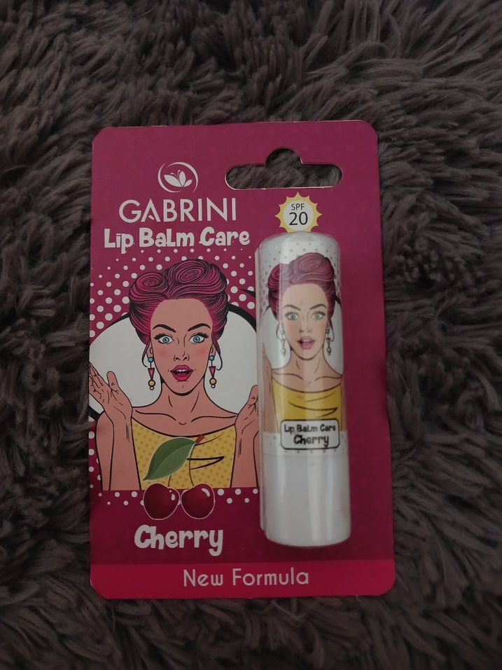 Gabrini Kiraz Aromalı Parlak Dudak Balmı - Görsel 3