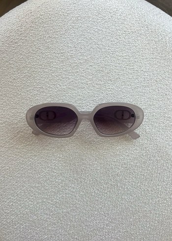 Şeffaf Gri Minimalist Kadın Güneş Gözlüğü