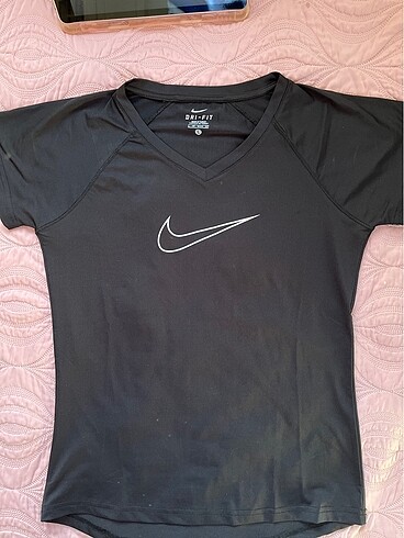 Nike Sporcu üstü