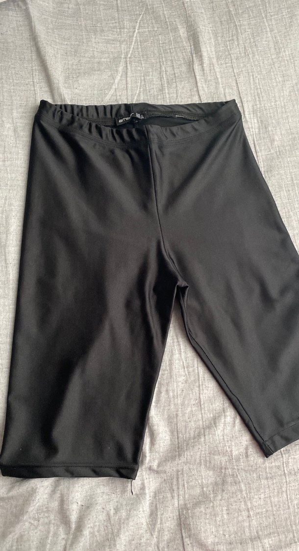 Siyah parlak disco kısa tayt - Görsel 3