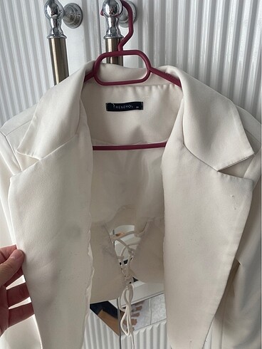 Trendyol & Milla Ekru crop ceket