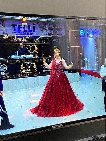 Bordo kendinden simli kına tuvaleti - Görsel 5