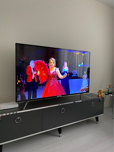 Bordo kendinden simli kına tuvaleti - Görsel 8